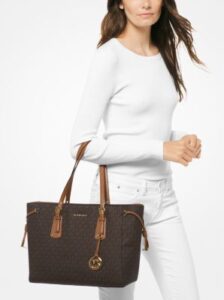 Michael Kors — Voyager Medium Logo Tote Bag