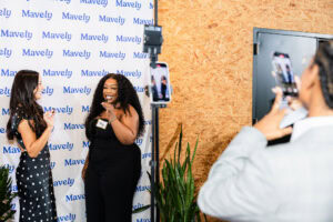 Nizzy Mac chats with Kayla at Austin creator meetup