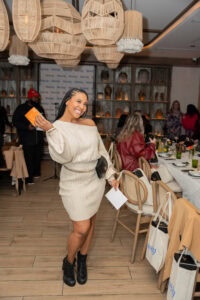 Influencer shows off her gift at Dallas creator meetup