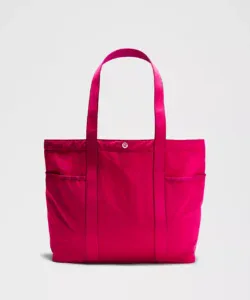 Lululemon – Daily Multi-Pocket Tote Bag