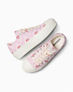 Converse — Chuck Taylor Platform Rose Cross-Stitch