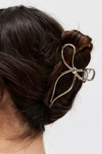 Urban Outfitters — Metal Bow Claw Clip