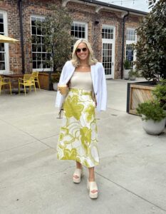 Affordable, accessible fashions make lifestyle creator Bobbi Thomas a favorite among working moms.