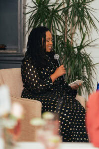 Shauna Hollinger moderates a panel at Philadelphia Mavely creator meetup