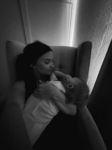 Content creator Erin Moody gives authentic, relatable perspectives on motherhood and lifestyle.