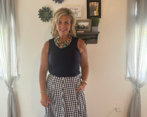 Creator Spotlight: Midsize fashion and lifestyle creator Julie McCoy of @julesmidlifestyle
