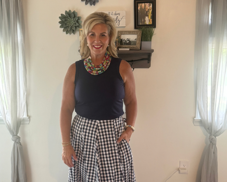 Creator Spotlight: Midsize fashion and lifestyle creator Julie McCoy of @julesmidlifestyle
