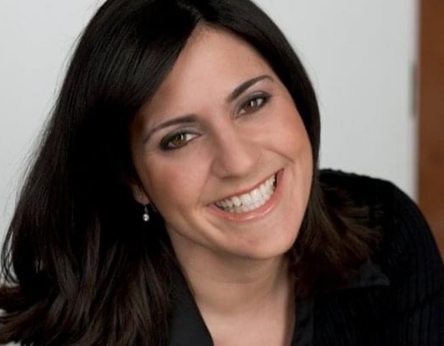 Anne Marie Irey, creator behind Simply Staged and Styled